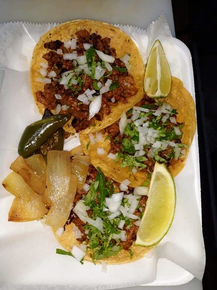 Taqueria Campechano | restaurant | 2700 W National Ave, Milwaukee, WI 53215, USA | 4146283855 OR +1 414-628-3855