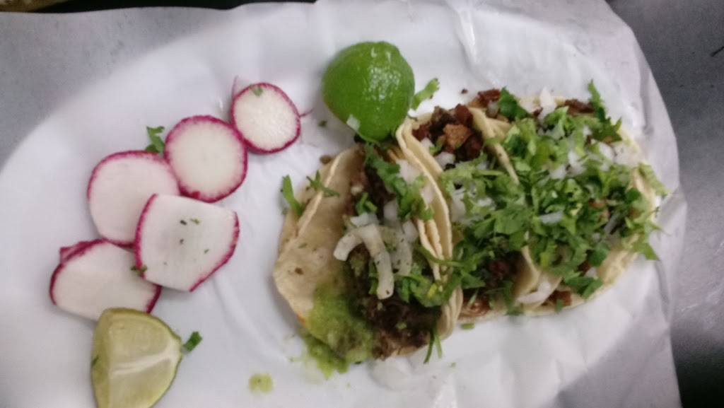 La Salsa Verde | restaurant | 2950 W Northwest Hwy, Dallas, TX 75220, USA | 9726299666 OR +1 972-629-9666