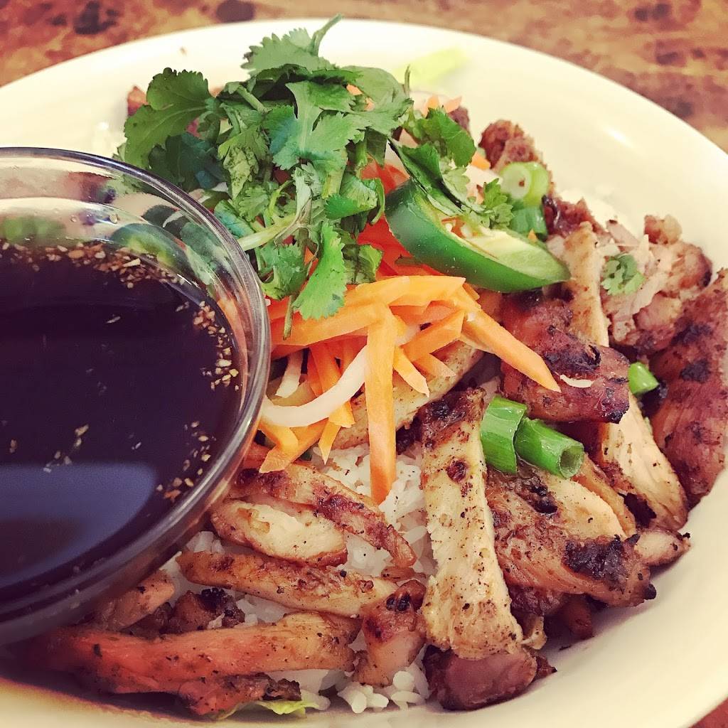 Pho Dinh Restaurant | restaurant | 21831 Marine View Dr S, Des Moines, WA 98198, USA | 2062126553 OR +1 206-212-6553