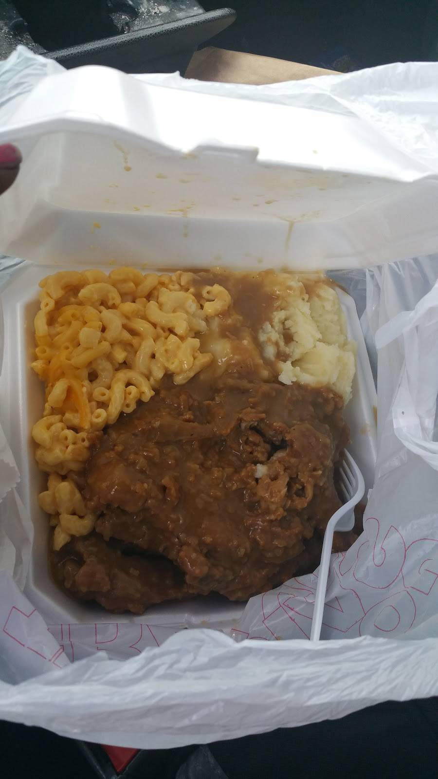 Stop & Shop Square | restaurant | 1200 14th Street Ensley, Birmingham, AL 35218, USA | 2057884411 OR +1 205-788-4411