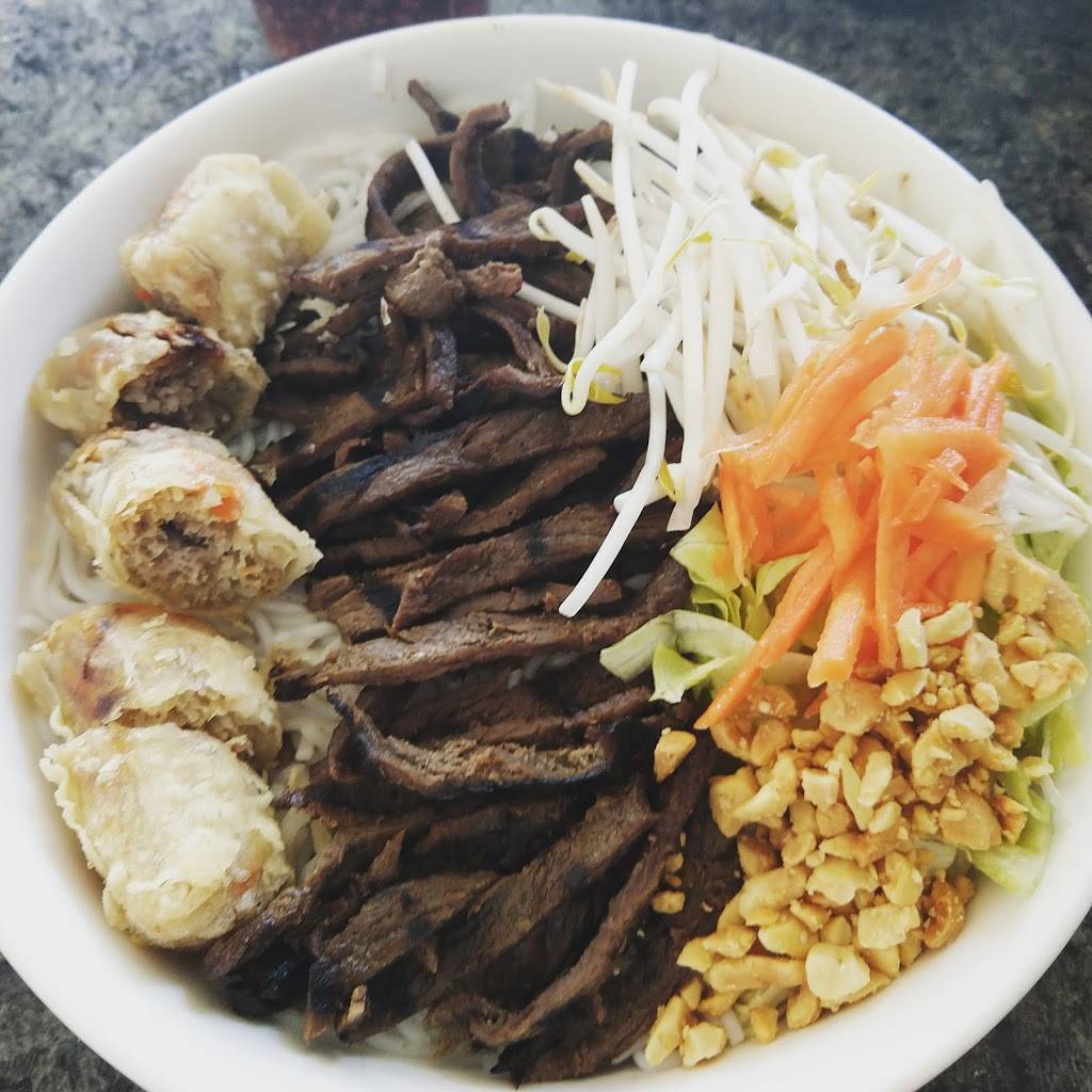 Pho Fusion Asian | restaurant | 4802 W 38th Ave, Denver, CO 80212, USA | 3034551111 OR +1 303-455-1111