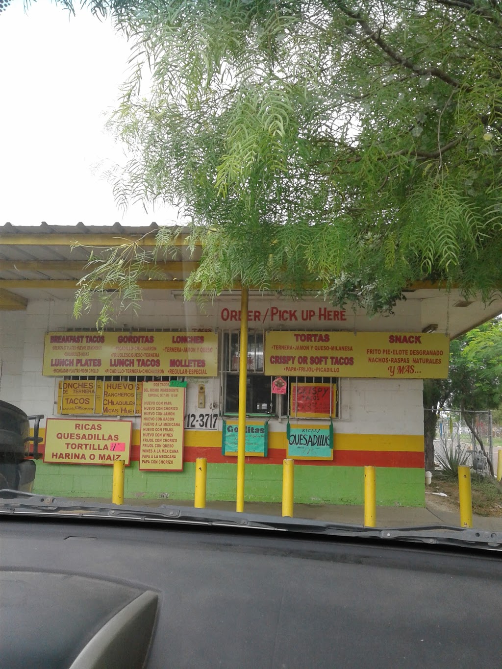 Lilys Food Stand | meal takeaway | 101 W Lyon St, Laredo, TX 78040, USA | 9567123717 OR +1 956-712-3717