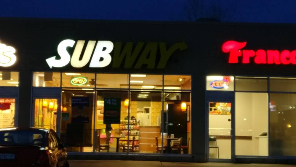 Subway | meal takeaway | 11500 Tecumseh Rd E #30, Windsor, ON N8N 2L1, Canada | 5199795060 OR +1 519-979-5060