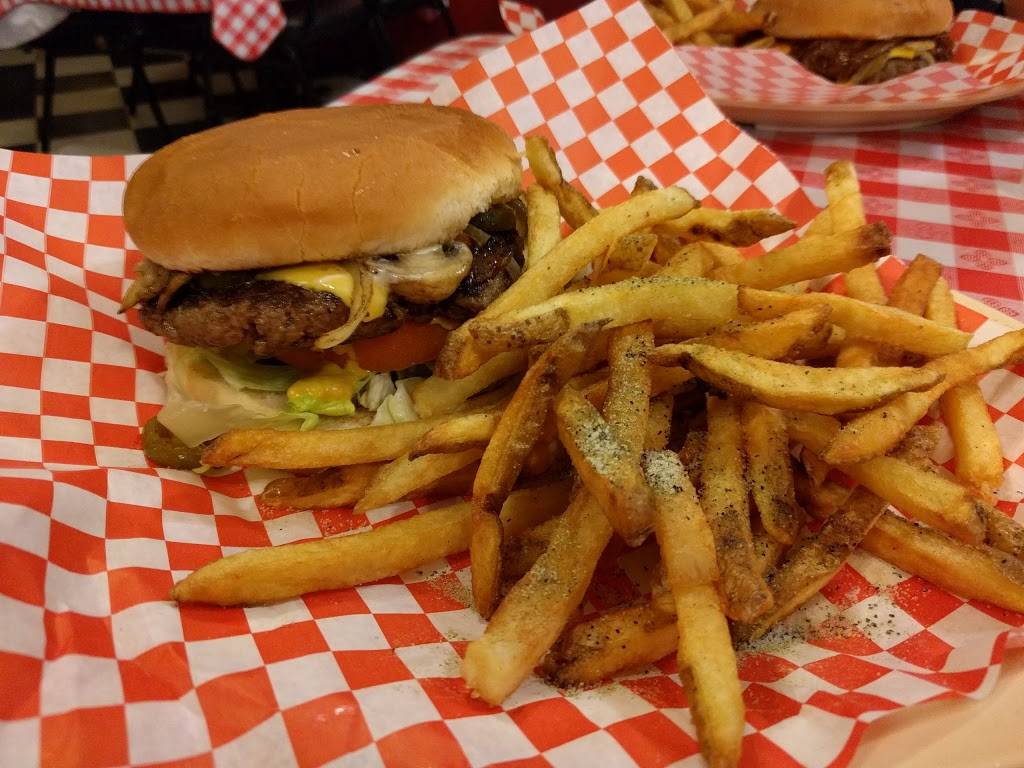 Burger Island | restaurant | 2175, 9410 Walnut St # 100, Dallas, TX 75243, USA | 2145708021 OR +1 214-570-8021