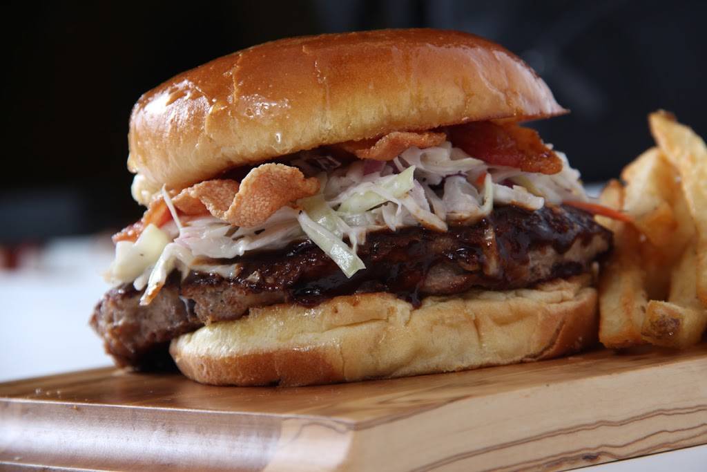 Village Burger | restaurant | 3005 Old Alabama Rd #220, Johns Creek, GA 30022, USA | 7706769942 OR +1 770-676-9942