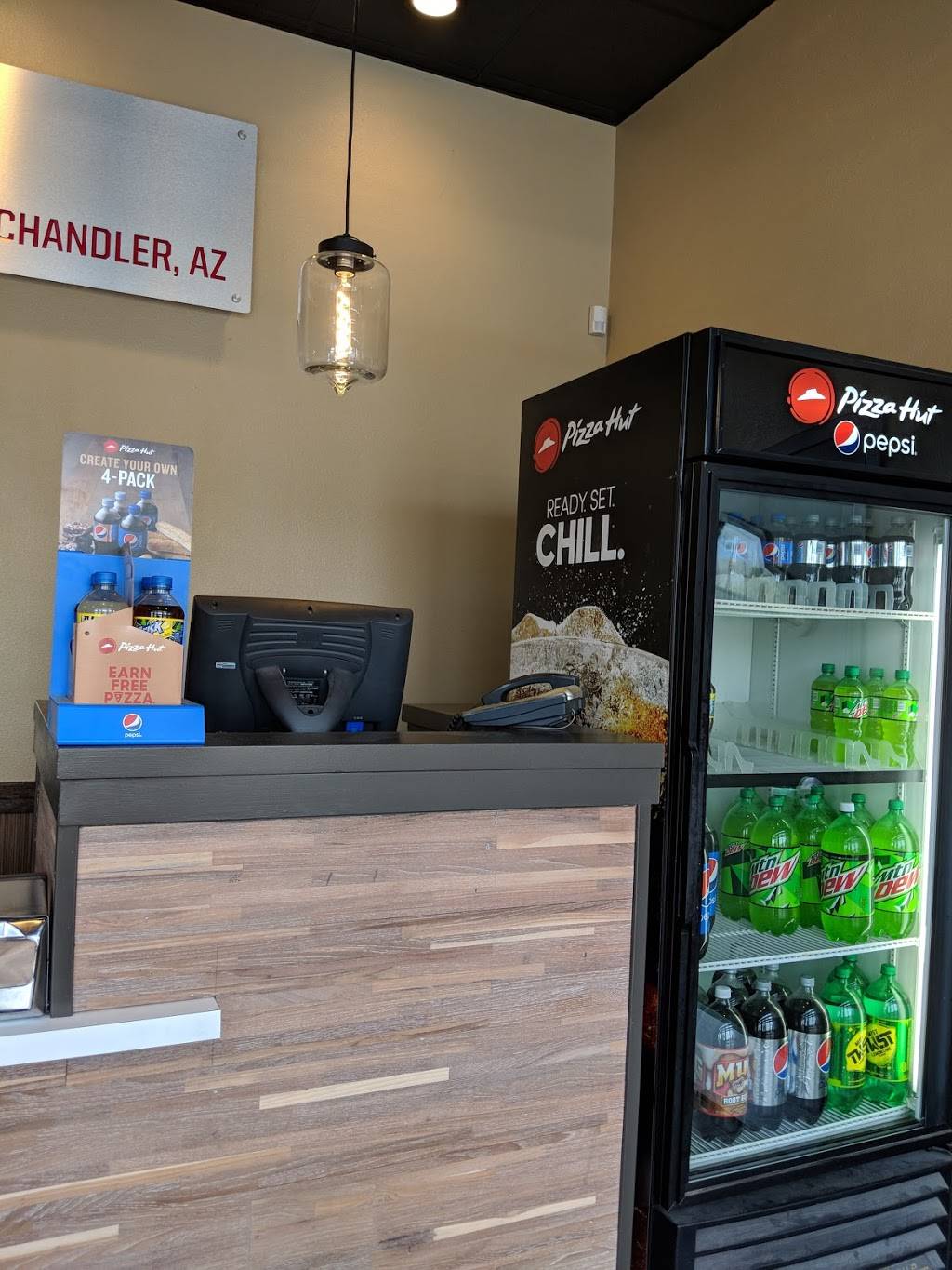 Pizza Hut | restaurant | 4970 S Gilbert Rd, Chandler, AZ 85249, USA | 4808837815 OR +1 480-883-7815