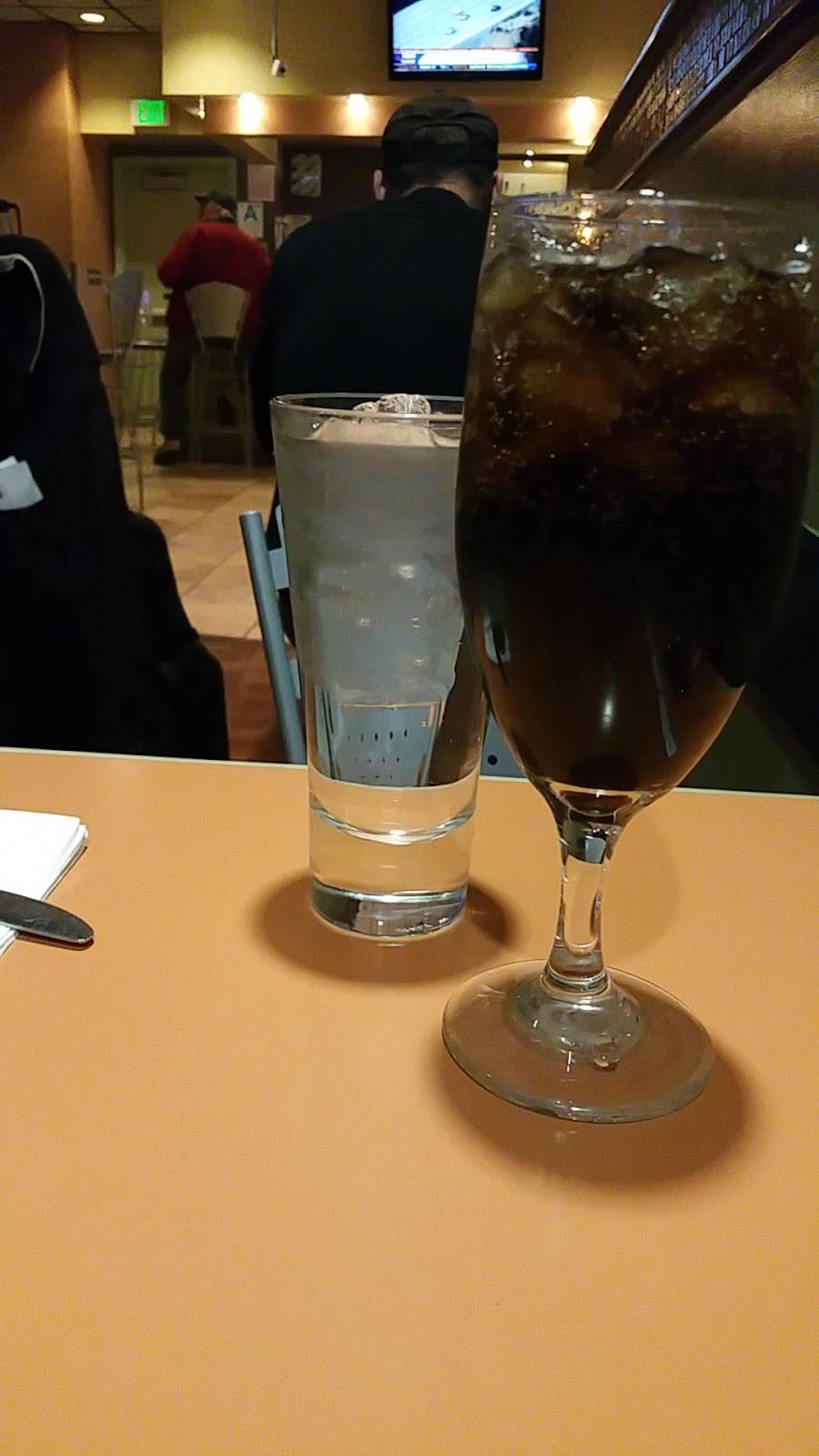 Lunchbox | restaurant | Bob Hope Airport, 2627 N Hollywood Way, Burbank, CA 91505, USA | 8189721337 OR +1 818-972-1337