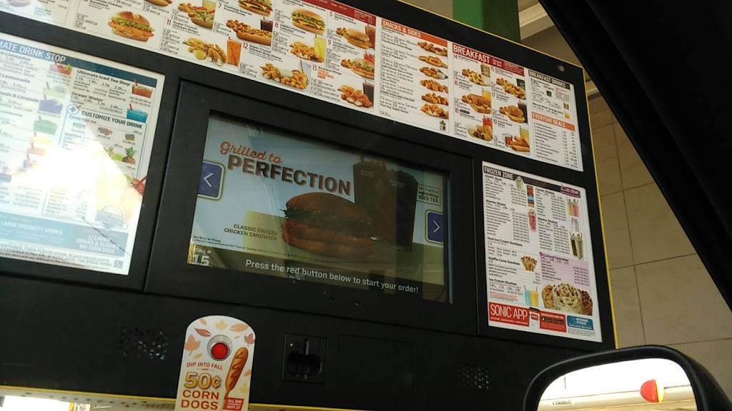 Sonic Drive-In | restaurant | 13028 Veterans Memorial Dr, Houston, TX 77014, USA | 2815372500 OR +1 281-537-2500