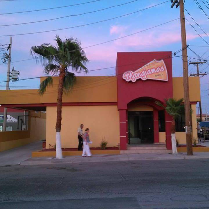 Espartanos Pizza | restaurant | Calle del Sauce 196, Fraccionamiento Los Encinos, 22810 Ensenada, B.C., Mexico | 016461820020 OR +52 646 182 0020