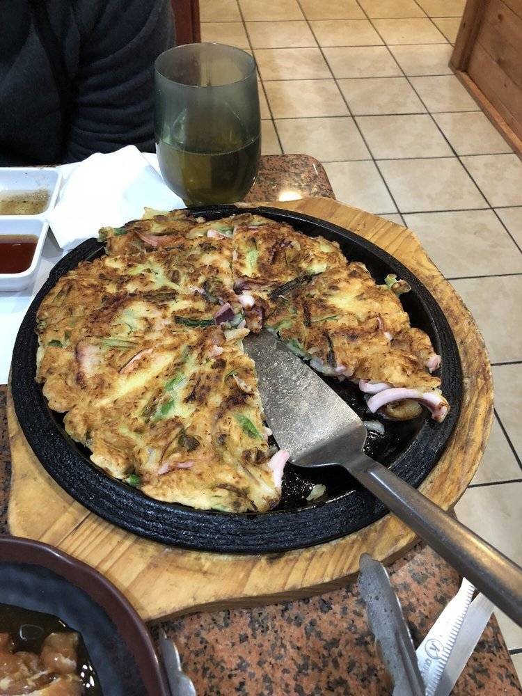 WuJu KBBQ | restaurant | 19400 36th Ave W #102, Lynnwood, WA 98036, USA | 4256722650 OR +1 425-672-2650