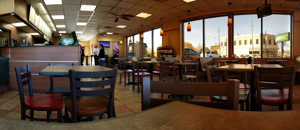 Subway | restaurant | 484 E Exchange St, Akron, OH 44304, USA | 3302539667 OR +1 330-253-9667