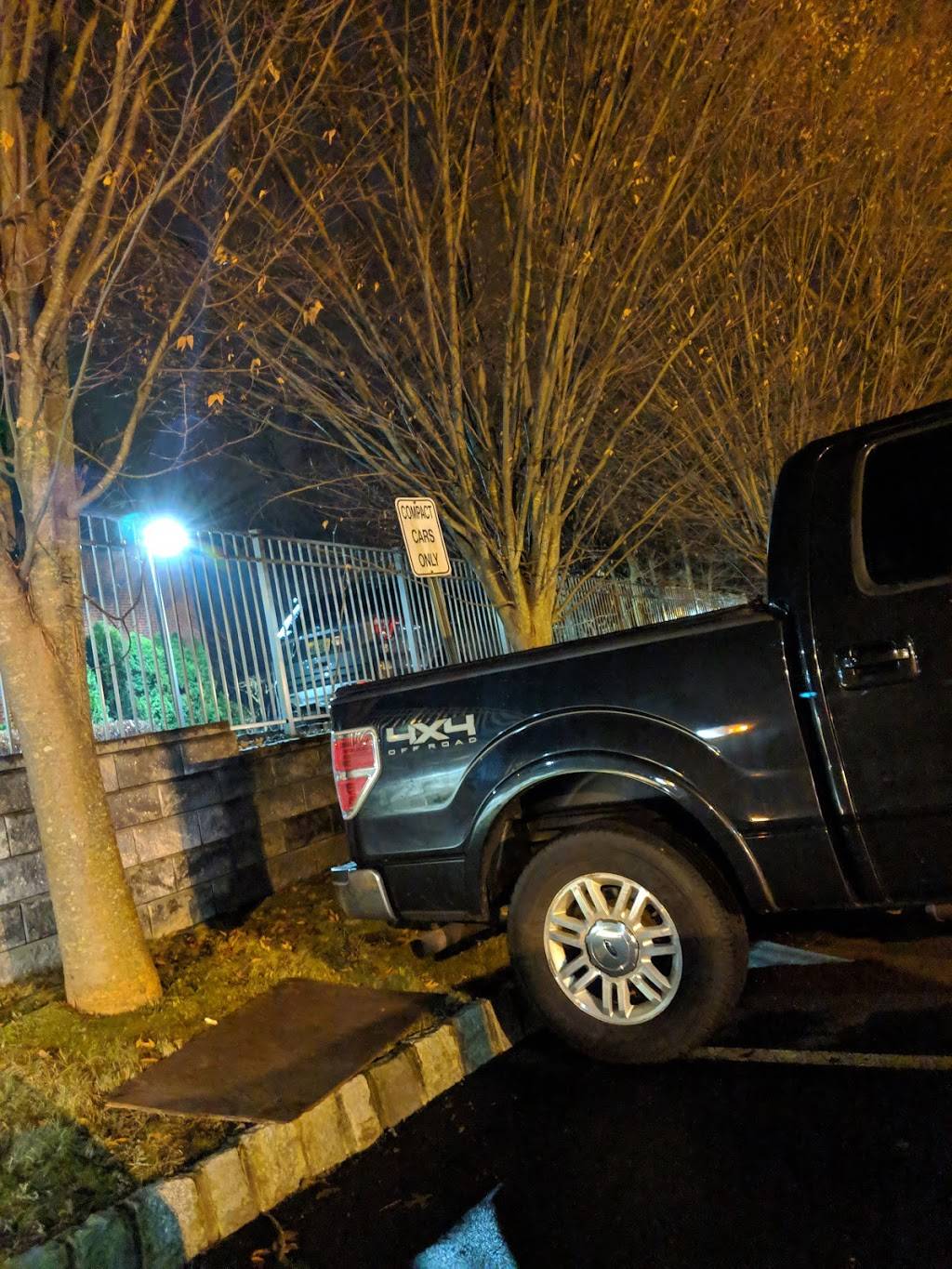 Mule Tavern | restaurant | 450 N Beverwyck Rd, Parsippany, NJ 07054, USA | 9735883564 OR +1 973-588-3564