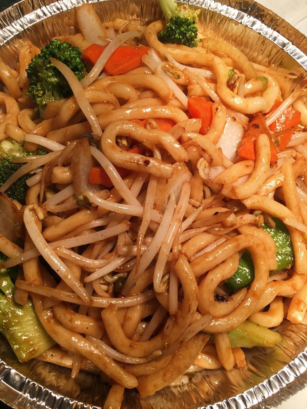 Chun Bo | restaurant | 539 Boulevard Samson, Laval, QC H7X 1J5, Canada | 4506893300 OR +1 450-689-3300