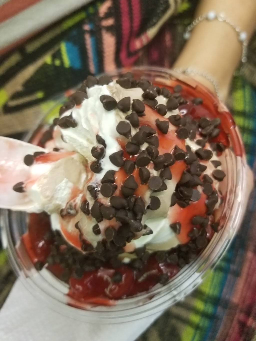 Ritas Italian Ice | restaurant | 1052 W Emaus Ave, Allentown, PA 18103, USA | 6107976666 OR +1 610-797-6666