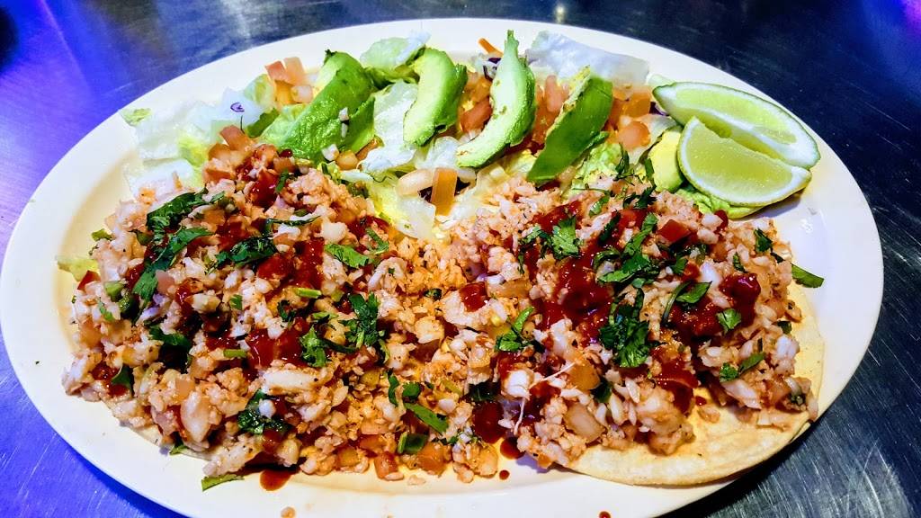 Agua Azul Seafood | restaurant | 425 E Main St, Grand Prairie, TX 75050, USA | 9722625050 OR +1 972-262-5050