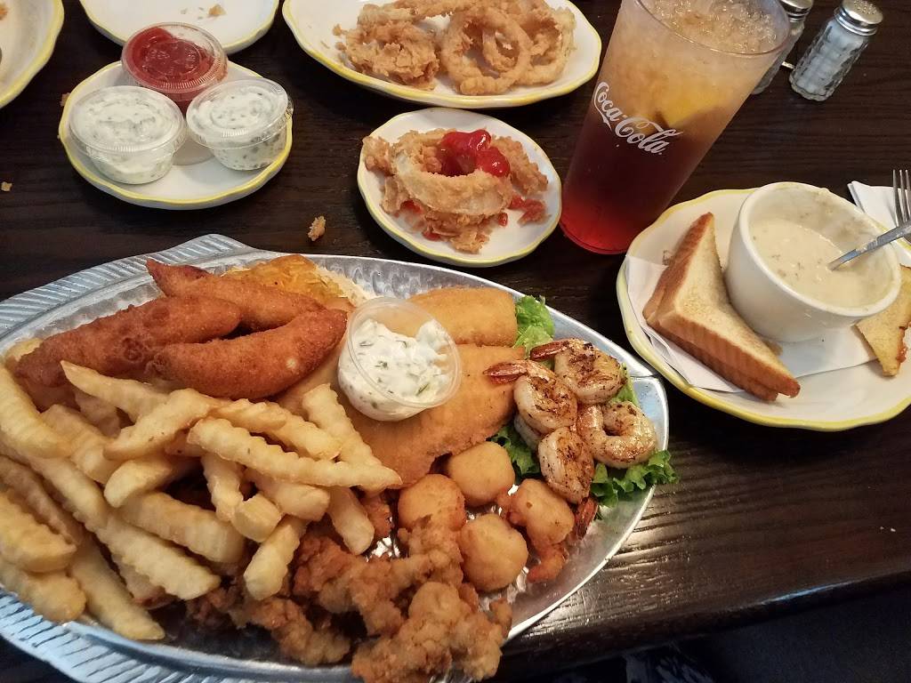 Carey Hilliards Restaurant | restaurant | 514 US-80, Garden City, GA 31408, USA | 9129645671 OR +1 912-964-5671