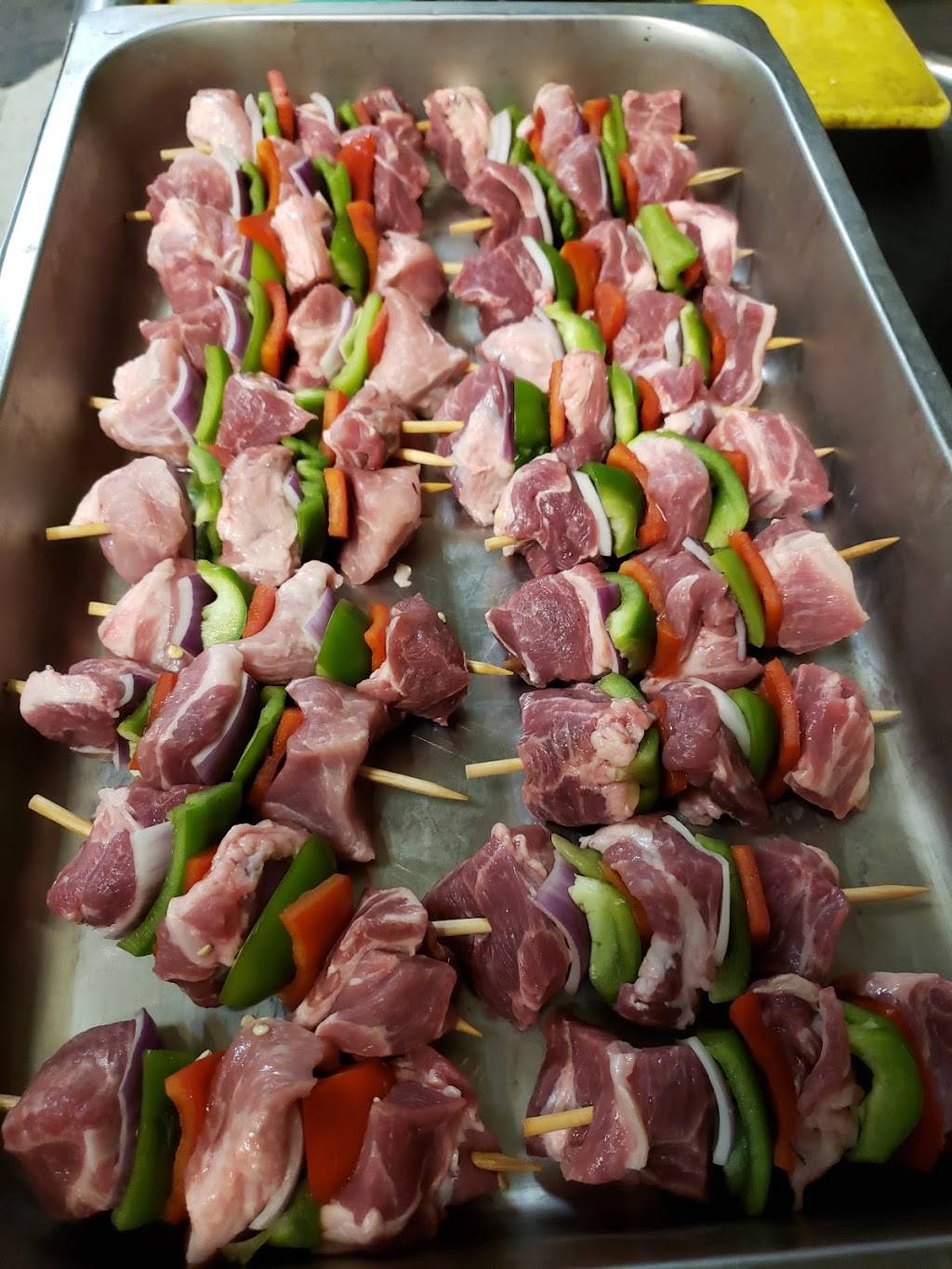 Milos Sports Tavern | restaurant | 6495 E Evans Ave, Denver, CO 80222, USA | 3036913391 OR +1 303-691-3391