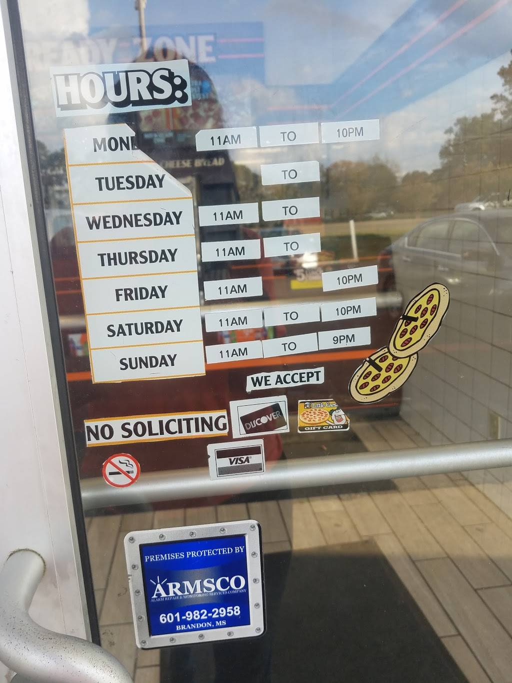 Little Caesars Pizza | meal takeaway | 897 MS-16, Carthage, MS 39051, USA | 6012677075 OR +1 601-267-7075