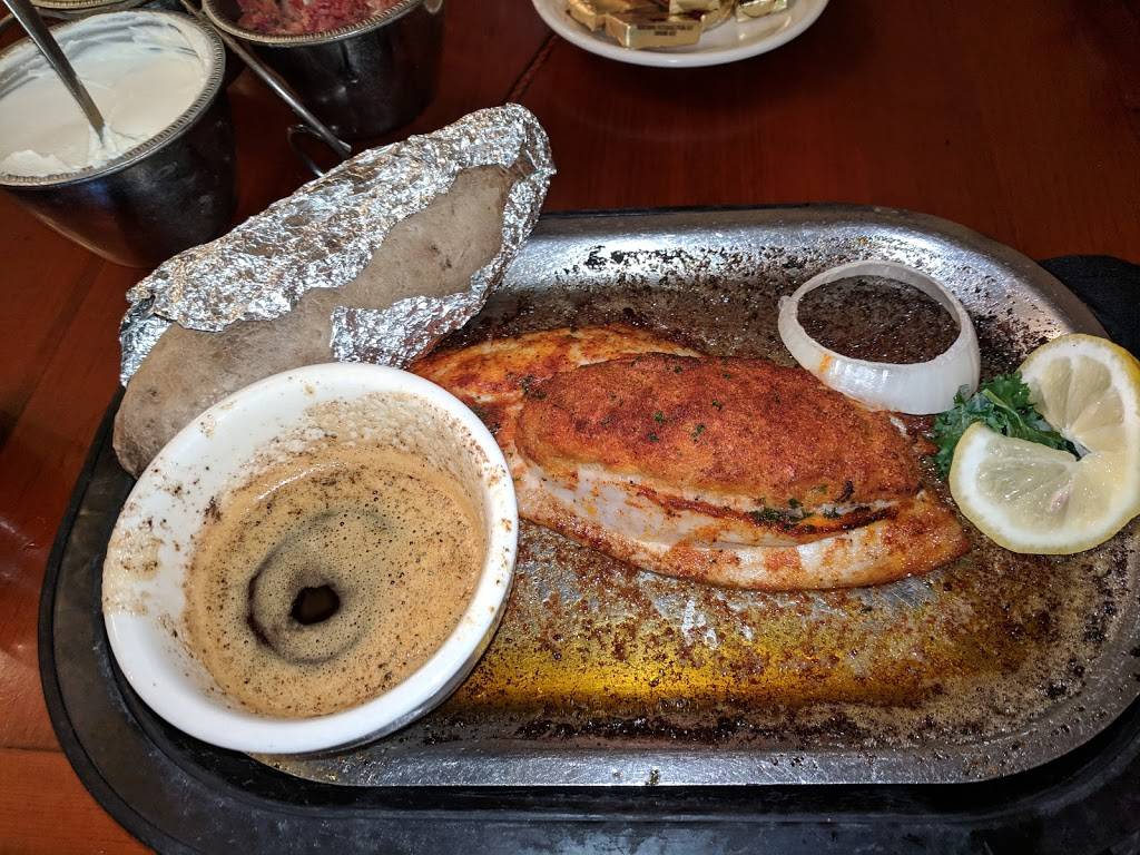 Pats of Henderson | restaurant | 1500 Siebarth Dr, Lake Charles, LA 70615, USA | 3374396618 OR +1 337-439-6618