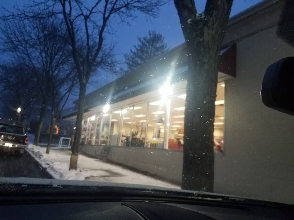 Stewarts Shops | cafe | 3292 Franklin Ave, Millbrook, NY 12545, USA | 8456776036 OR +1 845-677-6036