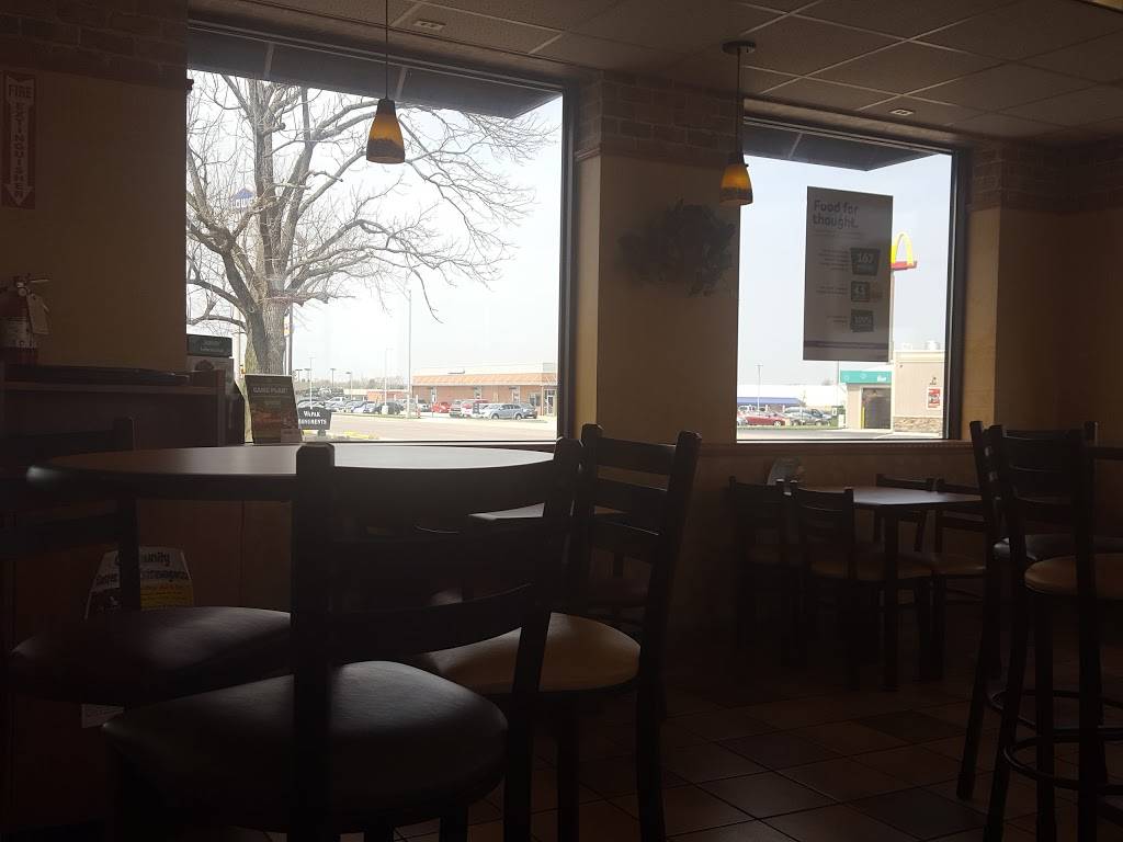 Subway Restaurants | restaurant | 1401 Bellefontaine St, Wapakoneta, OH 45895, USA | 4197381336 OR +1 419-738-1336