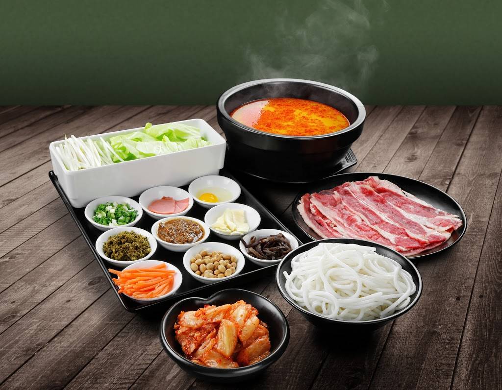 Dagu Rice Noodle Markham | restaurant | 20 Gibson Dr Unit 111A, Markham, ON L3R 0M7, Canada | 9056045082 OR +1 905-604-5082