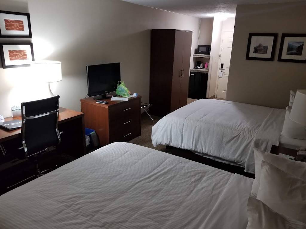 Wyndham Garden Cross Lanes Charleston |  | 102 Racer Dr, Cross Lanes, WV 25313, USA | 3047768070 OR +1 304-776-8070