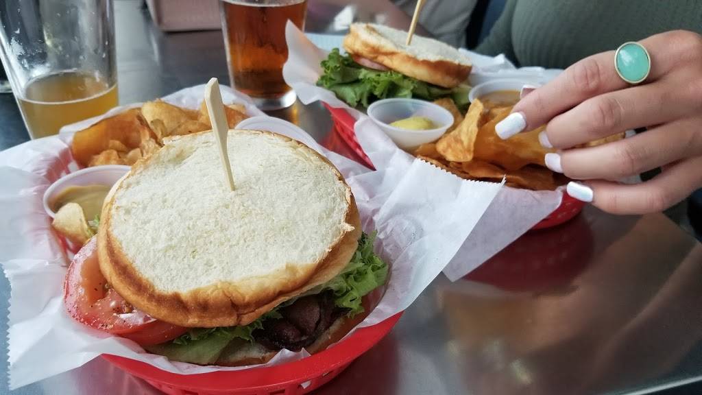 The Regal Seagull | restaurant | 996 N Coast Hwy 101, Encinitas, CA 92024, USA | 7604792337 OR +1 760-479-2337