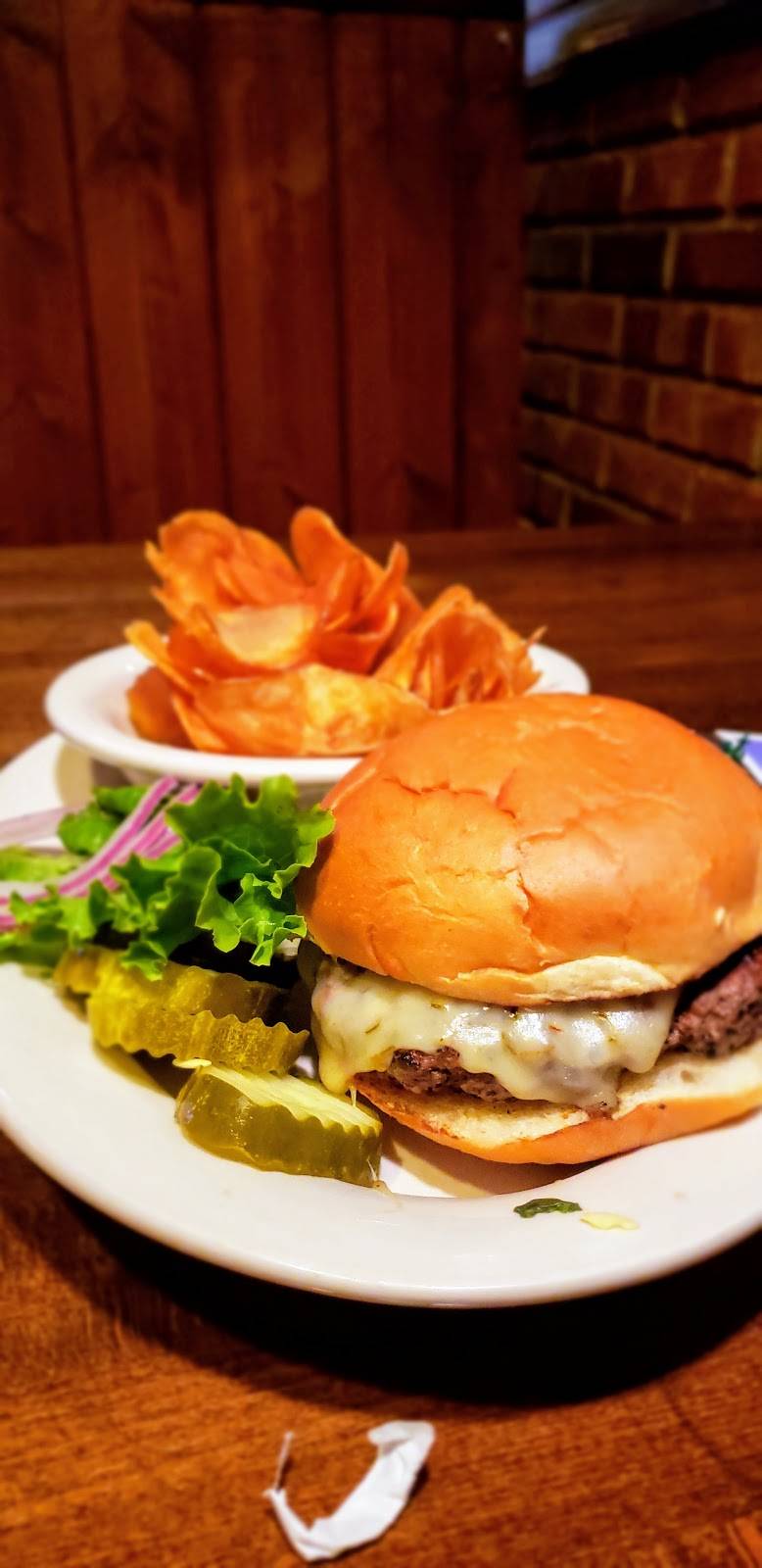 Varners Restaurant & Tavern | restaurant | 725 Concord Rd SE, Smyrna, GA 30082, USA | 6783881733 OR +1 678-388-1733