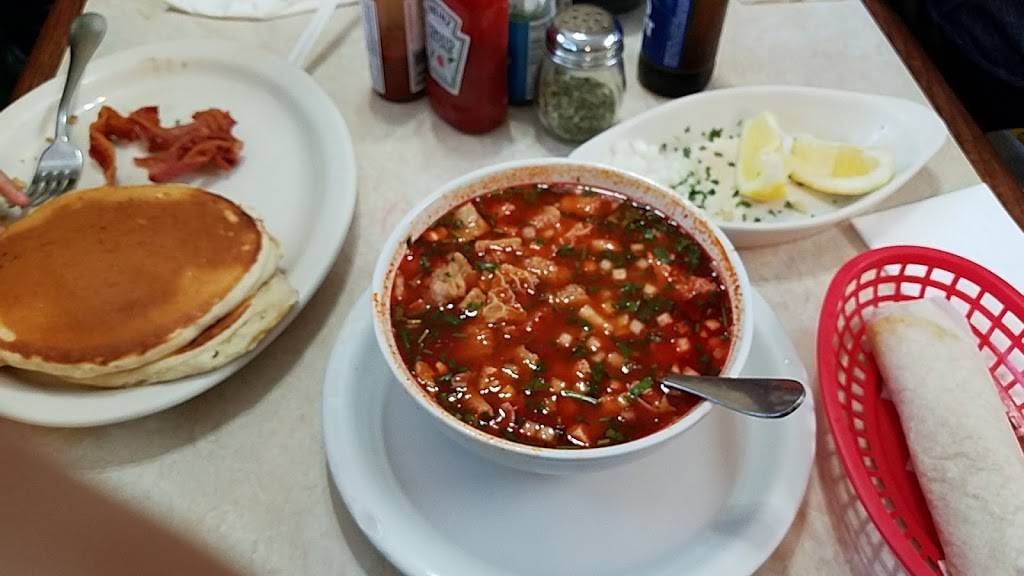 Tlaquepaque Restaurant | restaurant | 120 S Mill St, Santa Paula, CA 93060, USA | 8059335535 OR +1 805-933-5535