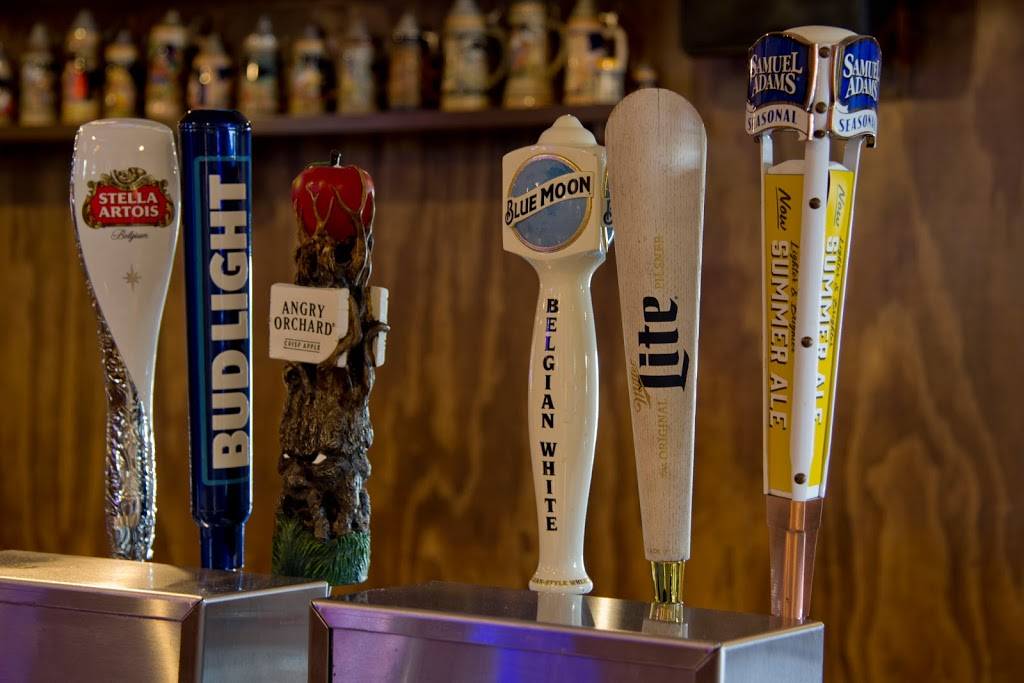 Old Munich Tavern | restaurant | 582 N Milwaukee Ave, Wheeling, IL 60090, USA | 8479472696 OR +1 847-947-2696