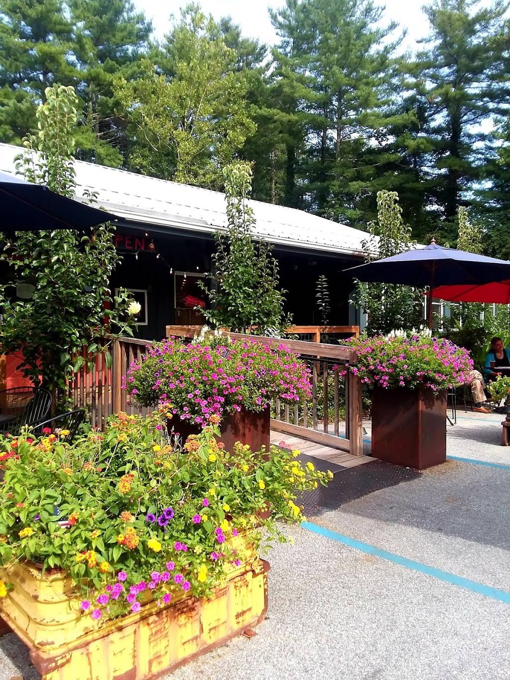 Campfire Grill | restaurant | 2770 Greenville Hwy, Flat Rock, NC 28731, United States | 8285959849 OR +1 828-595-9849