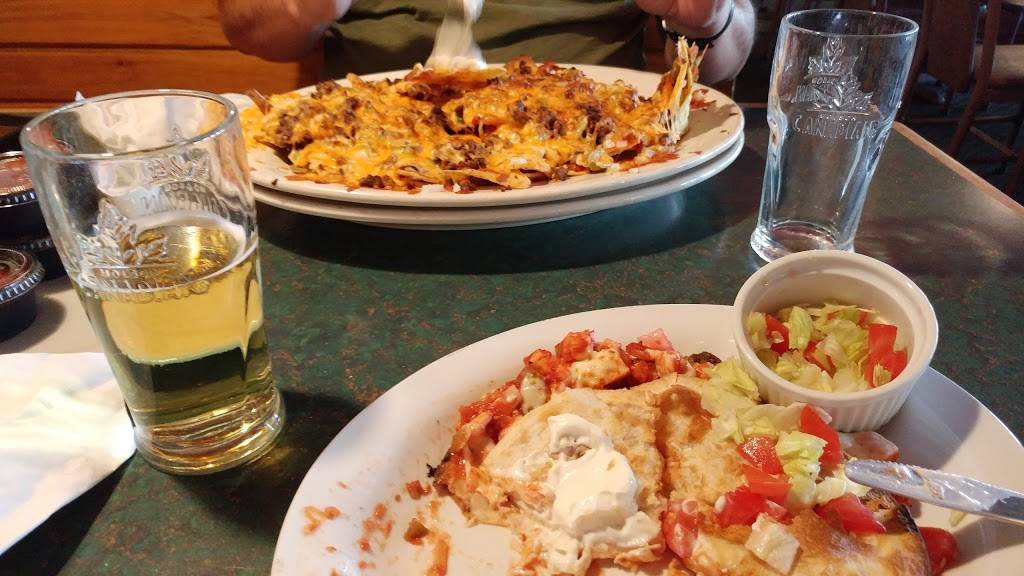 Finnigans Road House | restaurant | 955 Pembroke St E, Pembroke, ON K8A 3M3, Canada | 6137352333 OR +1 613-735-2333