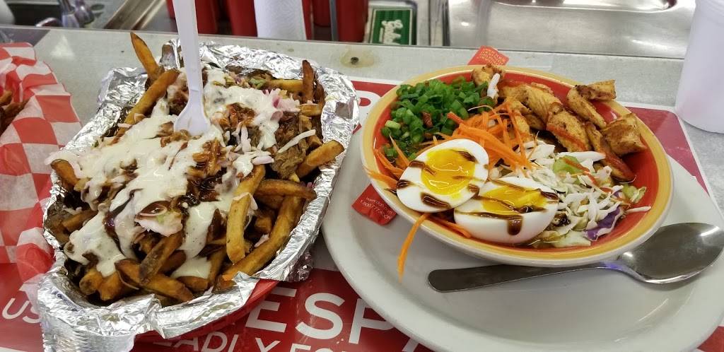 Bulldogs Grill | restaurant | 122 Main Street, Wauconda, IL 60084, USA | 8475268234 OR +1 847-526-8234