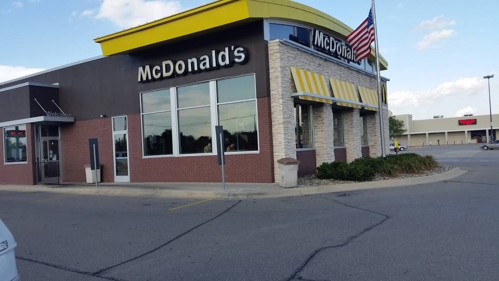 McDonalds | cafe | 1203 4th St SW, Waverly, IA 50677, USA | 3193526977 OR +1 319-352-6977