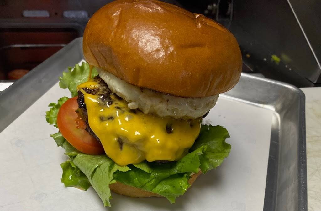 Chaloobys burgers and wings | restaurant | 414 Orange St, Redlands, CA 92373, USA | 9097921792 OR +1 909-792-1792