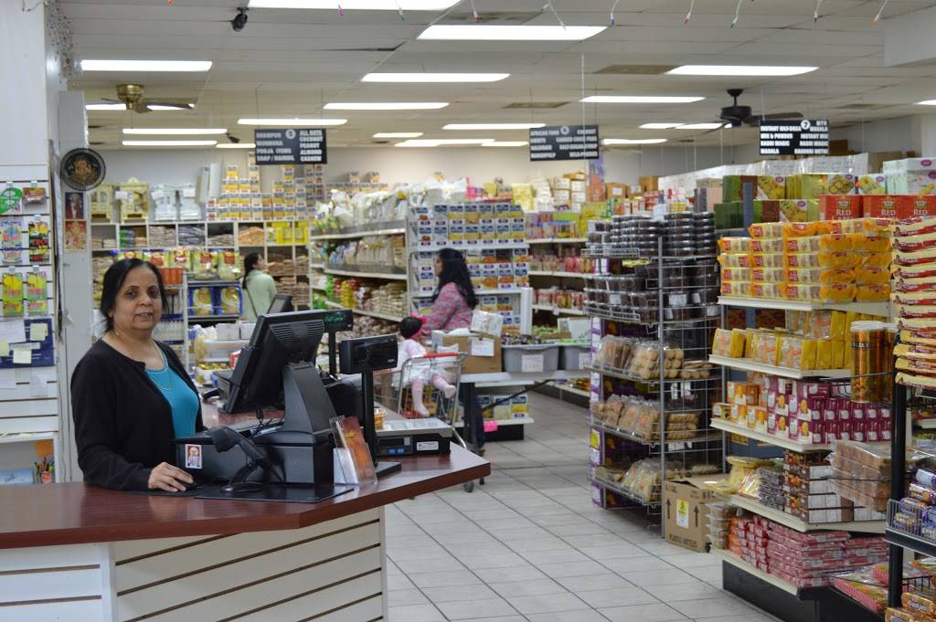 R K Grocery | restaurant | 106 Young Dr, Normal, IL 61761, USA | 3094545527 OR +1 309-454-5527