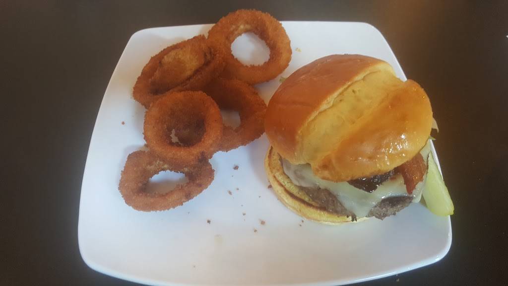 The Ville Grille | restaurant | 113 W 5th St, Marysville, OH 43040, USA | 9377387161 OR +1 937-738-7161