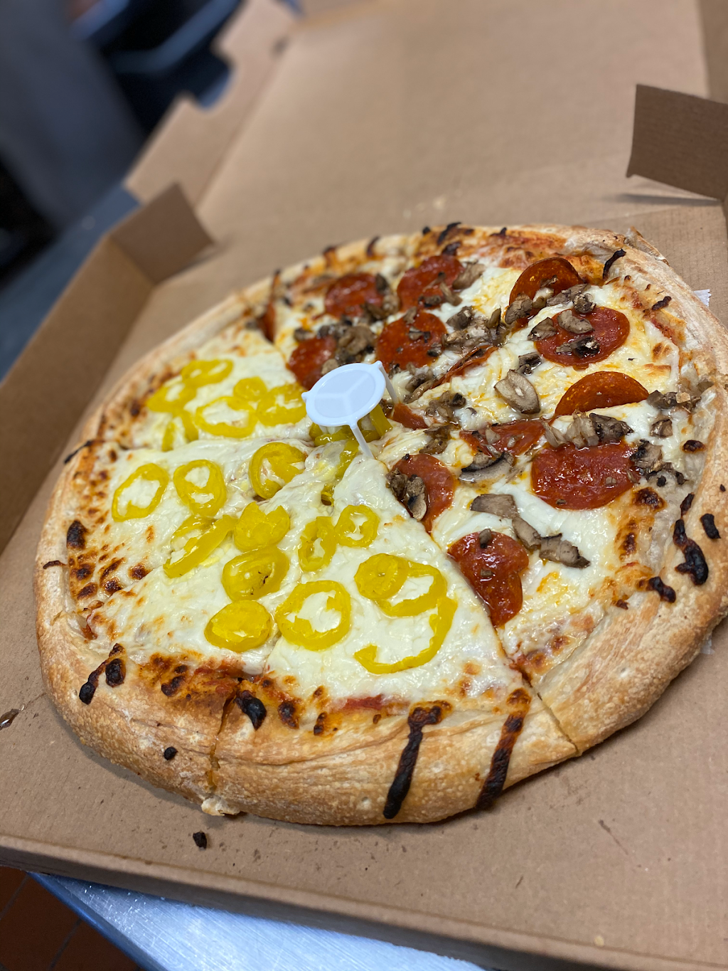 Wades Kitchen | restaurant | 6617 N Socrum Loop Rd, Lakeland, FL 33809, USA | 8639403933 OR +1 863-940-3933