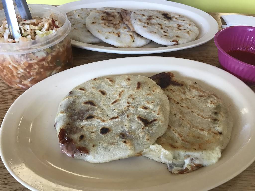 Un Rincon Centro Americano | restaurant | 13576 Harbor Blvd B3, Garden Grove, CA 92843, USA | 7145373828 OR +1 714-537-3828