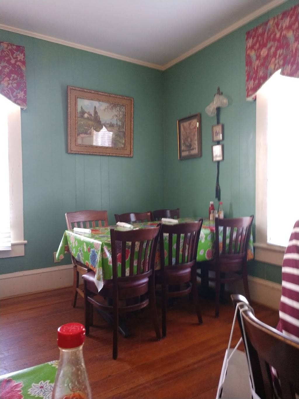 Drake House Restaurant | restaurant | 511 N Howard Ave, Landrum, SC 29356, USA | 8644572533 OR +1 864-457-2533