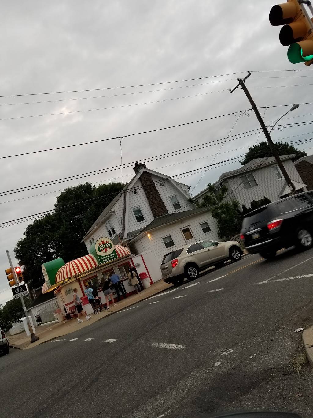 Ritas Italian Ice & Frozen Custard | restaurant | 1901 Rhawn St, Philadelphia, PA 19111, USA | 2157455417 OR +1 215-745-5417