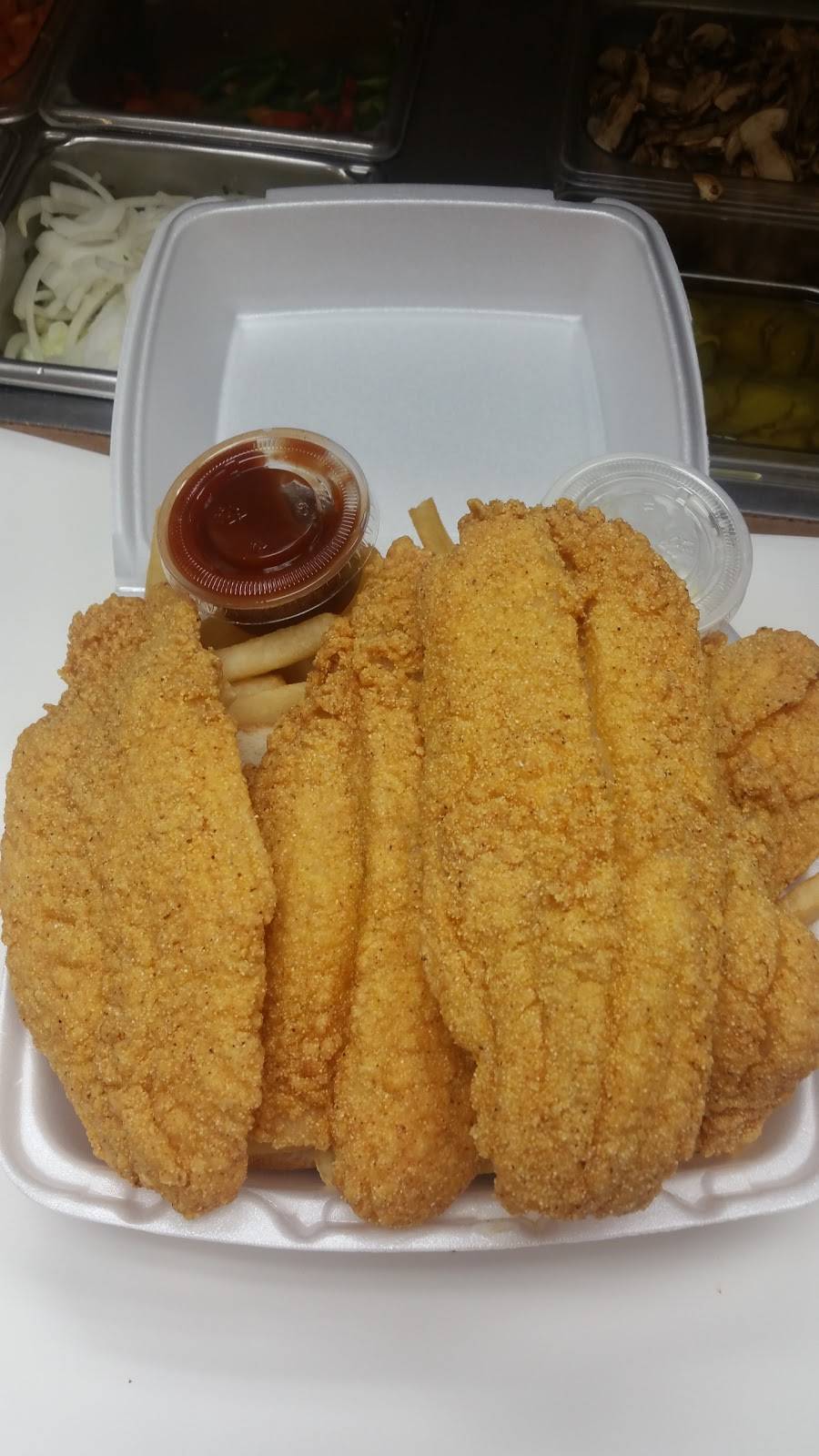 Happy Fish & Chicken | restaurant | 5 S Cicero Ave, Chicago, IL 60644, USA | 7733794444 OR +1 773-379-4444