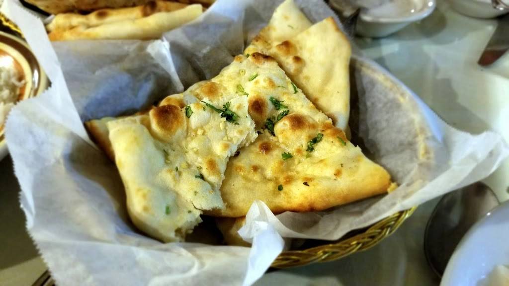 Brahma Bull North & South Indian Cuisine | restaurant | 3050 W Shaw Ave #108, Fresno, CA 93711, USA | 5597576125 OR +1 559-757-6125