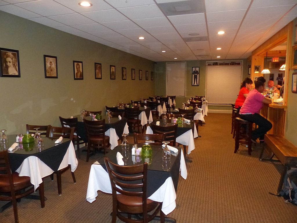 Bogeys Bar & Restaurant | restaurant | 660 Baldwin Ave, Defuniak Springs, FL 32435, USA | 8509512233 OR +1 850-951-2233