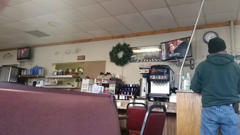 Debbies Diner | restaurant | 1404 N 22nd St, Decatur, IL 62526, USA | 2174234130 OR +1 217-423-4130