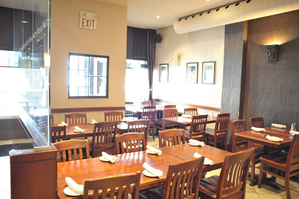 Mezza Notte Trattoria | restaurant | 5304 Yonge St, North York, ON M2N 5R2, Canada | 4162222888 OR +1 416-222-2888