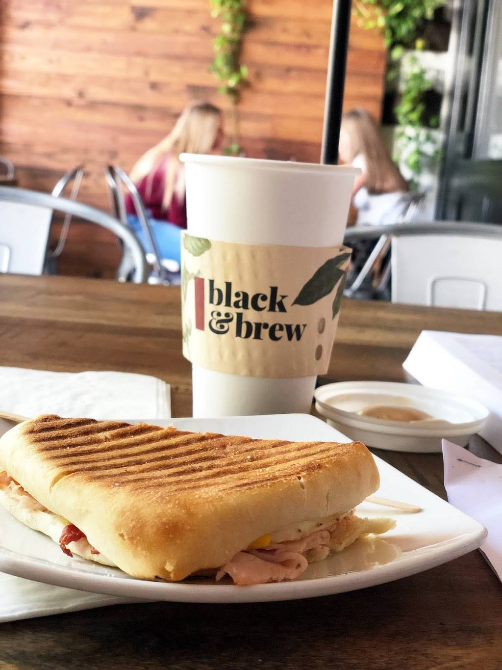 Black & Brew | cafe | 205 E Main St, Lakeland, FL 33801, USA | 8636821210 OR +1 863-682-1210