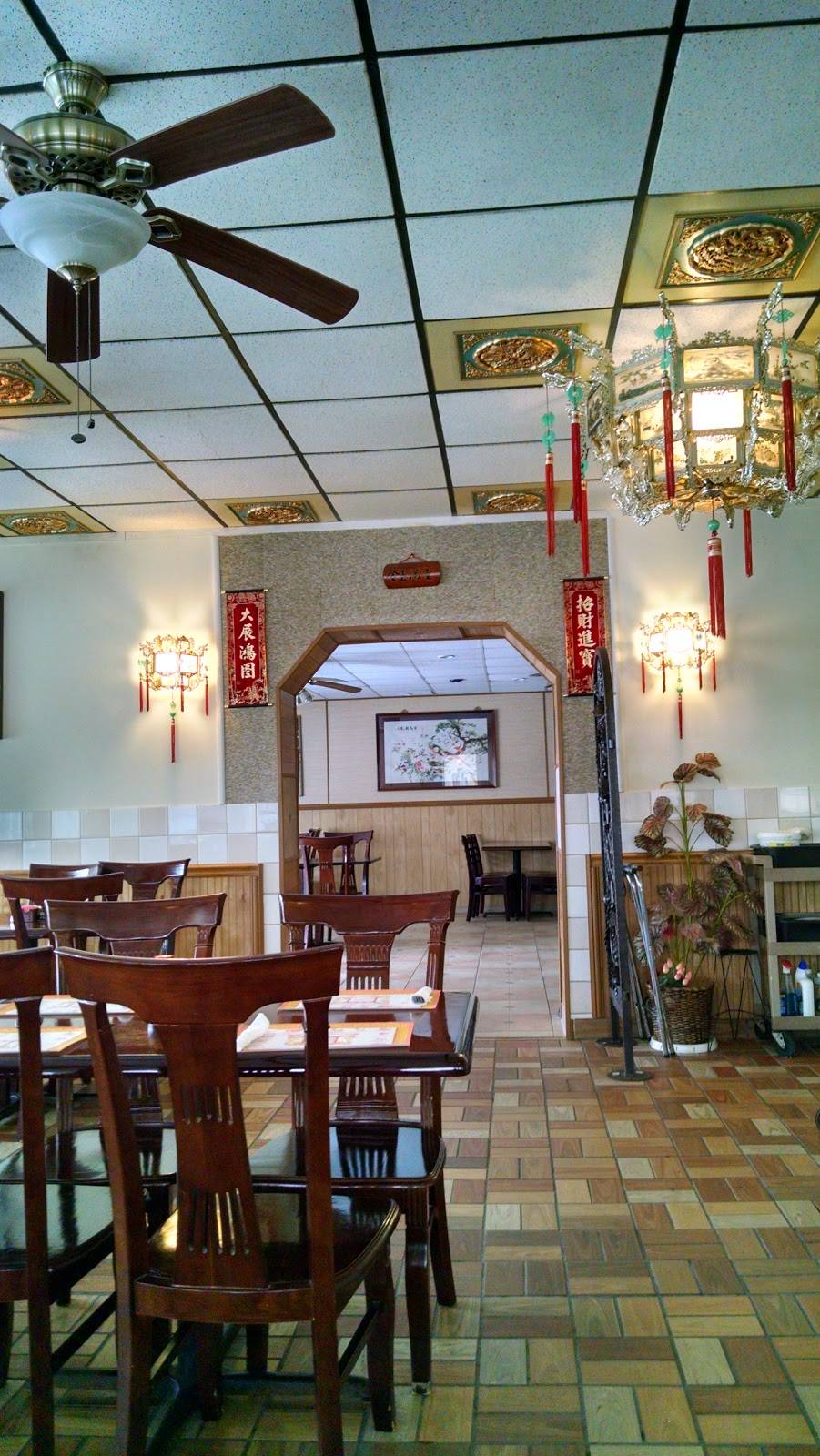 Haylumoon Restaurant | restaurant | 124 N 4th St, Chillicothe, IL 61523, USA | 3092743560 OR +1 309-274-3560