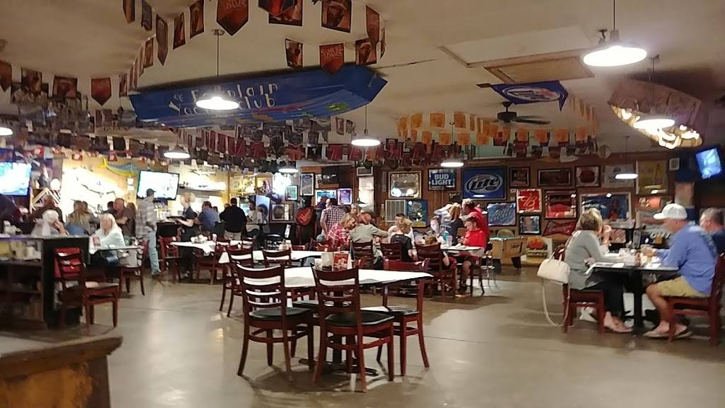 Fairplain Yacht Club | restaurant | 3869 Cedar Lakes Dr, Ripley, WV 25271, USA | 3043728918 OR +1 304-372-8918